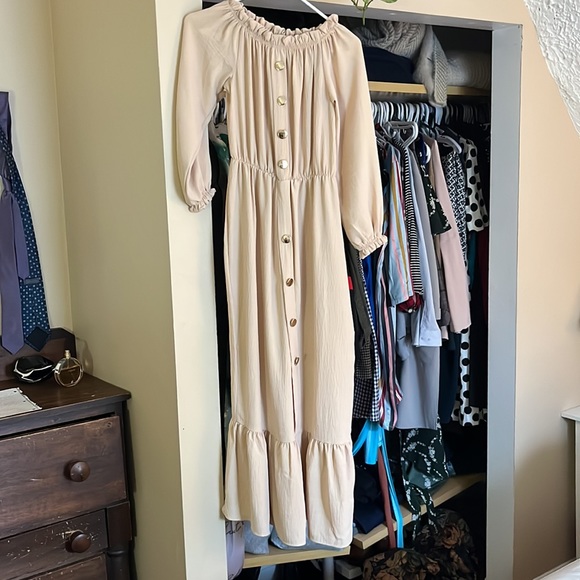 Dress - Picture 2 of 3